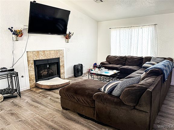 5th image of 1697 Ash Avenue