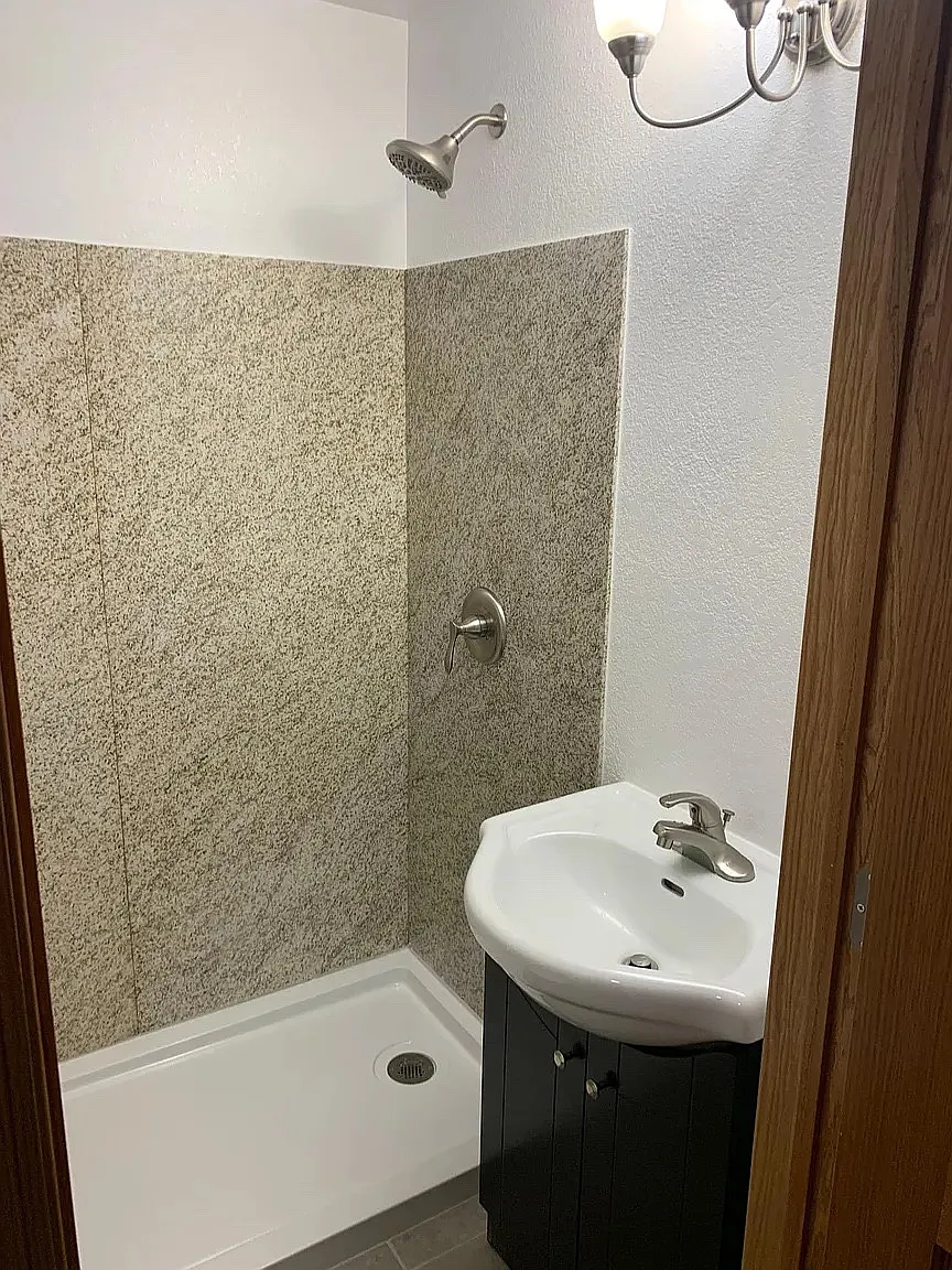 2 bed, 650 sqft, $1,275 — Photo 4
