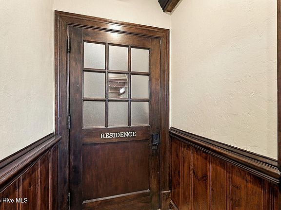 5th image of 500 Arendell Street