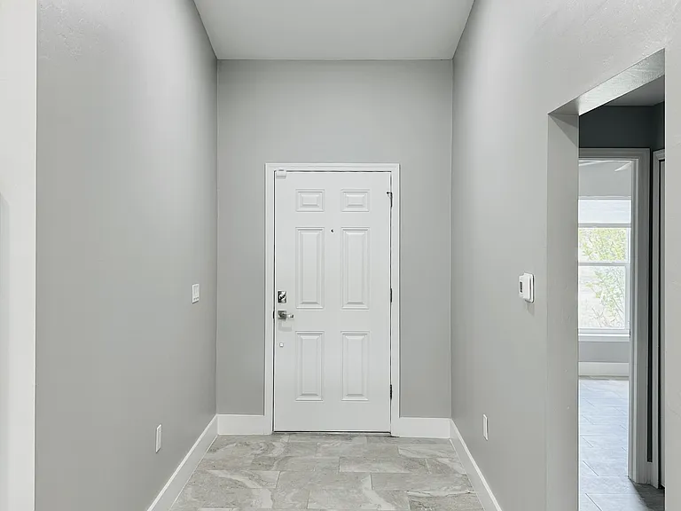 489 Lenox Ave — Photo 7