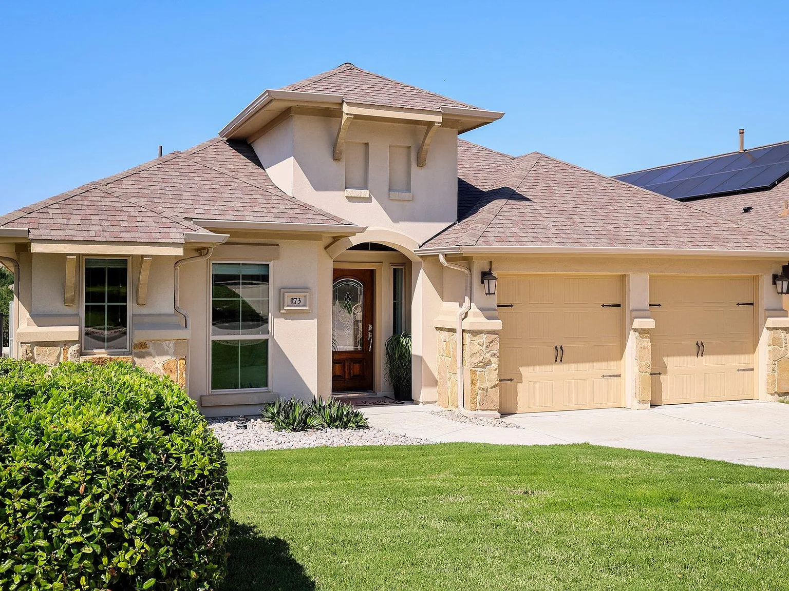 4 bed, 3.0 bath, 2599 sqft, $2,995 — Photo 4