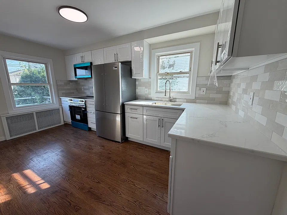 47 4th Ave #1
