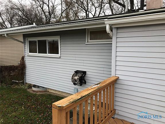 2nd image of 1105 Village Trail Dr
