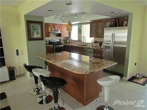 5th image of 2431 Breakwater Cir