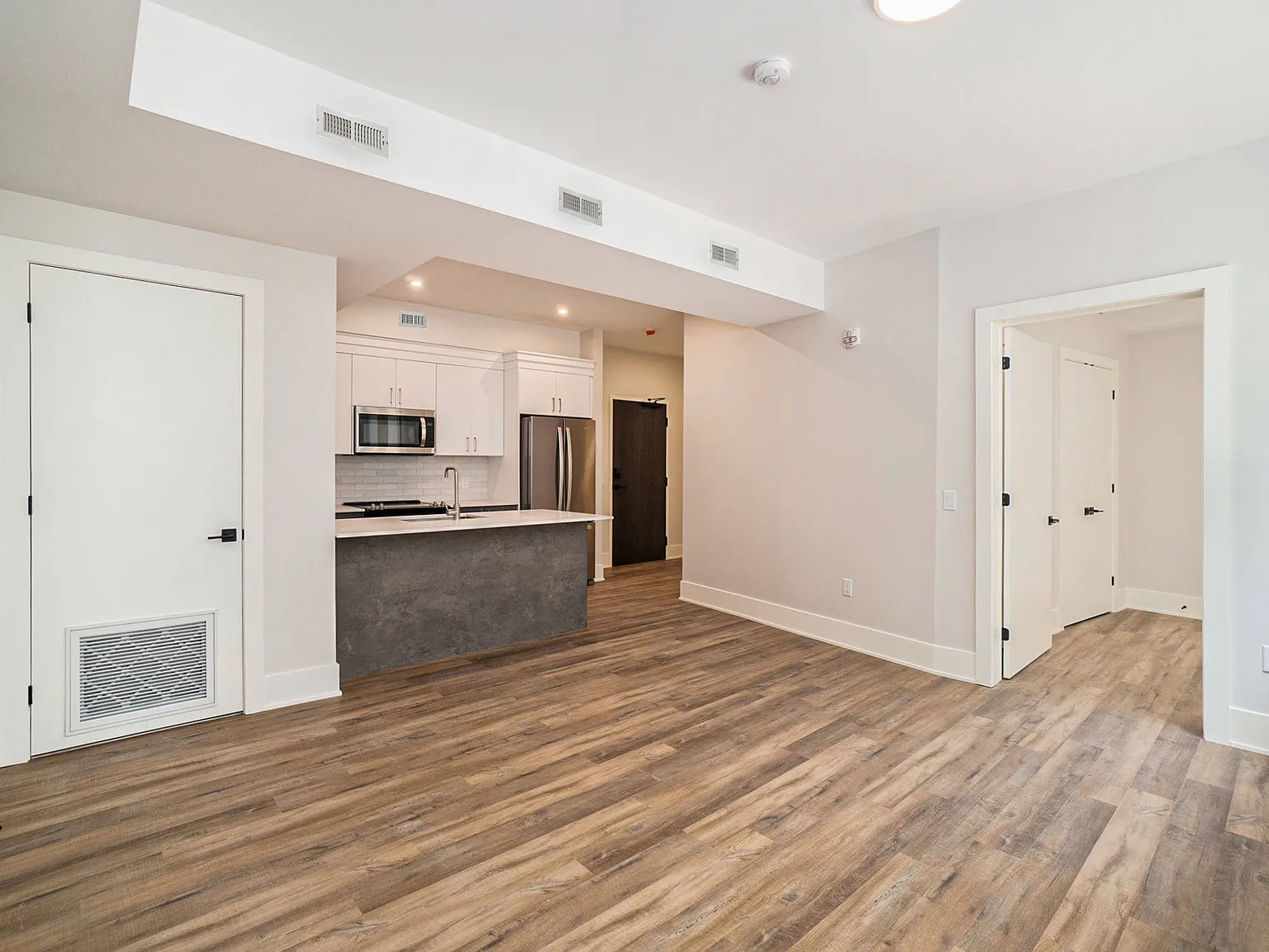 404 Eden Avenue — Photo 3