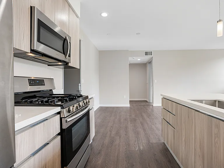 16300 Ventura Blvd #201 — Photo 8
