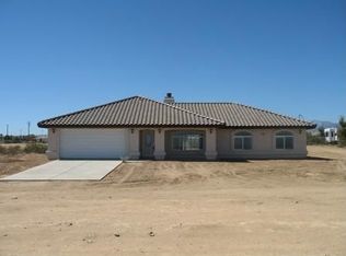 7359 La Mesa Rd, Phelan, CA 92371