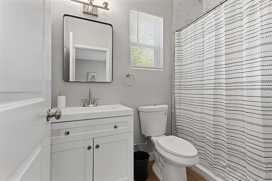 2106 North Talbott Street - 2 — Photo 3