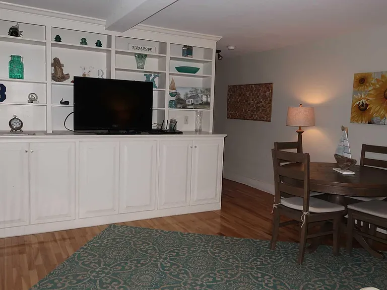 589 York St #4 — Photo 6