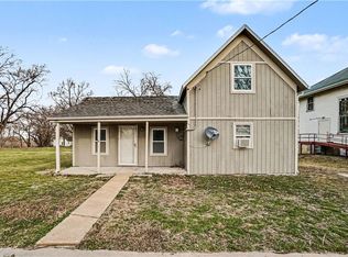 205 E 2nd St, Winston, MO 64689