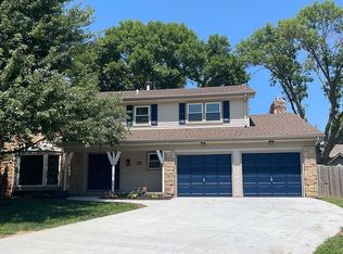 2302 S 154th Cir, Omaha, NE 68144