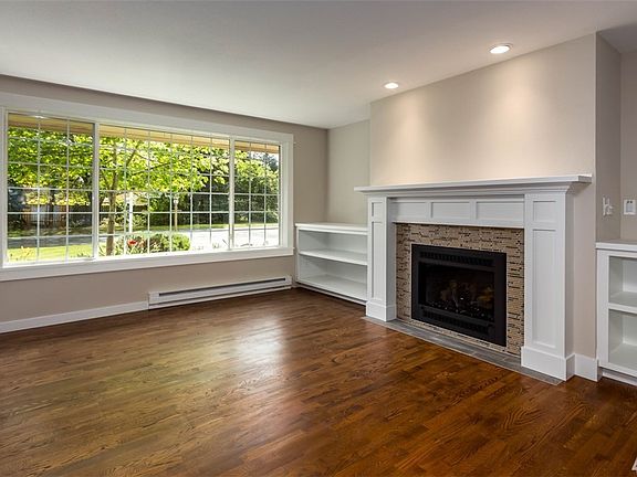 3rd image of 7406 48th Ave E