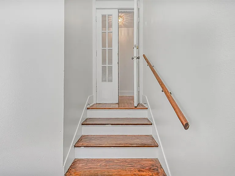 1615 Winnie St #2 — Photo 5