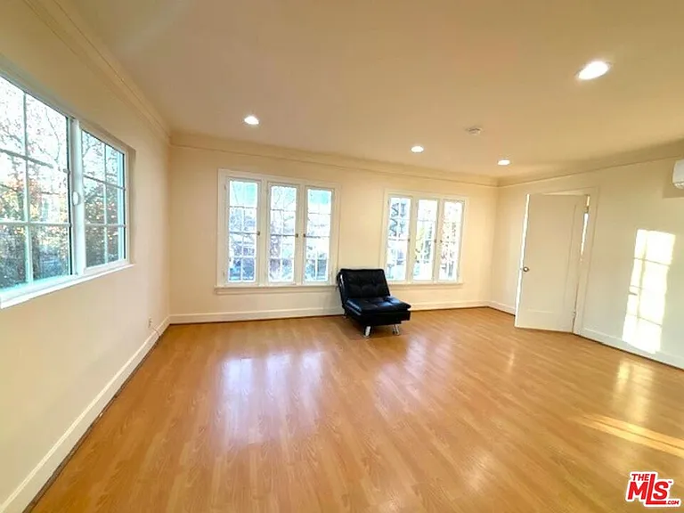 734 S Gramercy Pl — Photo 4