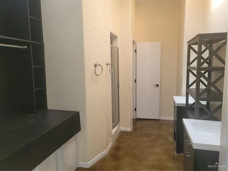 605 N 42nd St — Photo 10