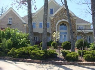 9535 Mountain Lake Dr, Ooltewah, TN 37363