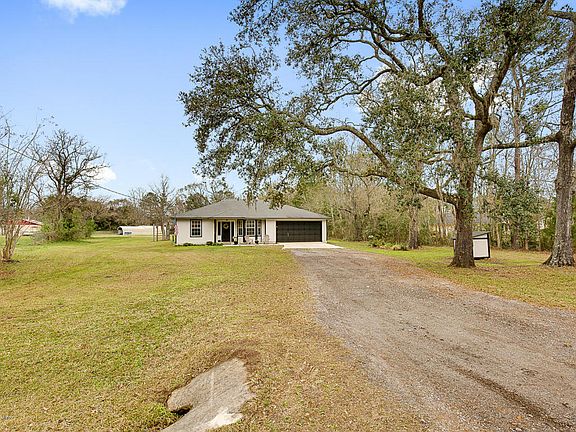5th image of 4002 Country Meadows Dr
