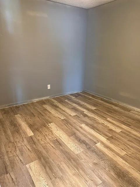 117 Phyllis Circle - B — Photo 3