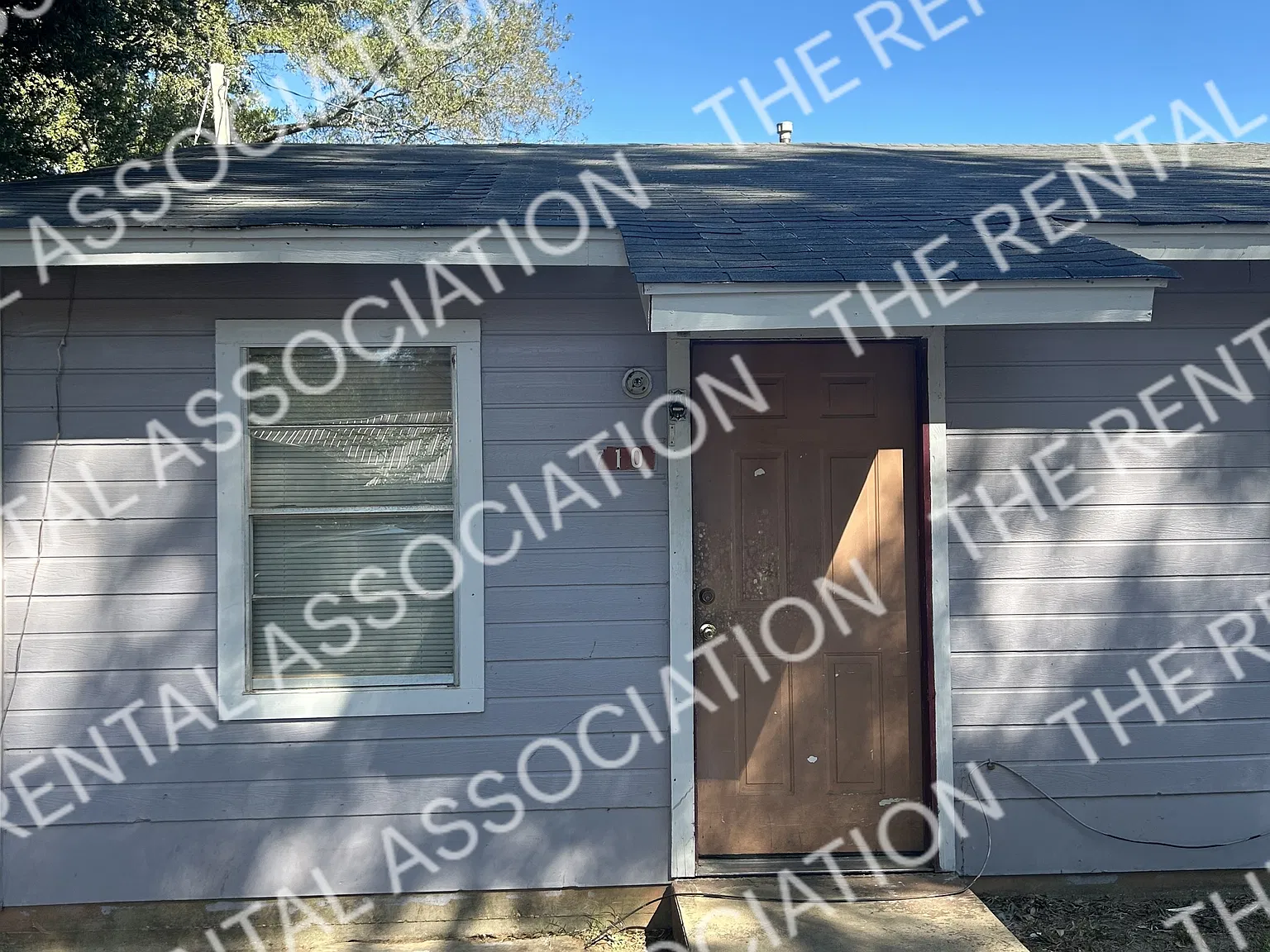 B- 710 Harrington Avenue - 1 — Photo 1