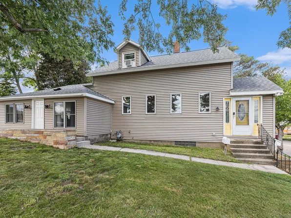 217 5th Ave, Manistee, MI 49660