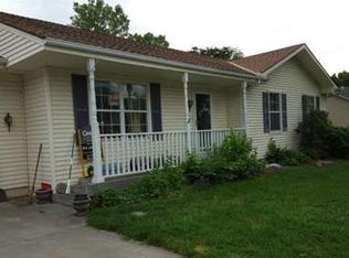 3004 Younger Dr, Harrisonville, MO 64701