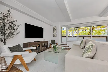 750 Park Avenue, #3B