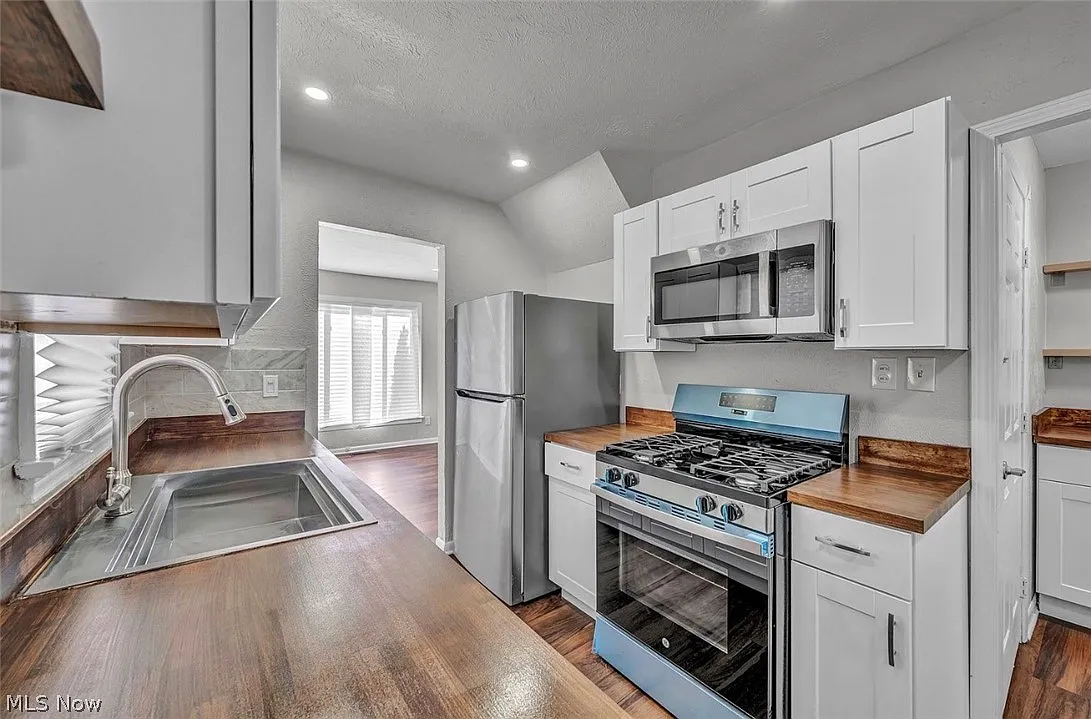 4 bed, 1.0 bath, $1,690 — Photo 3