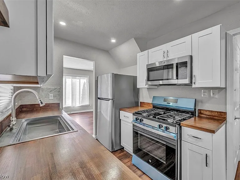 12508 Sobieski Ave — Photo 3