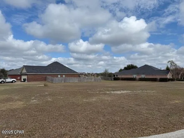 202 Lakeview Ter, Lynn Haven, FL 32444