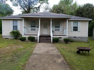 175 Lucky Town Rd, Elmore, AL 36025