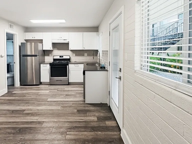 631 N 4th Ave #12 — Photo 19