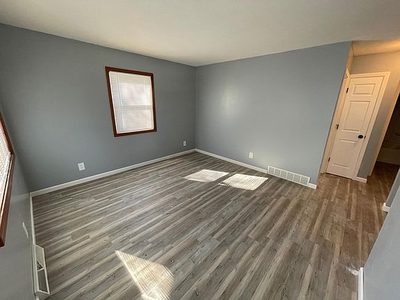 4th image of 1273 Ottawa Ave