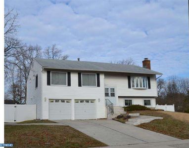 17 Price Ln, Sicklerville, NJ, 08081