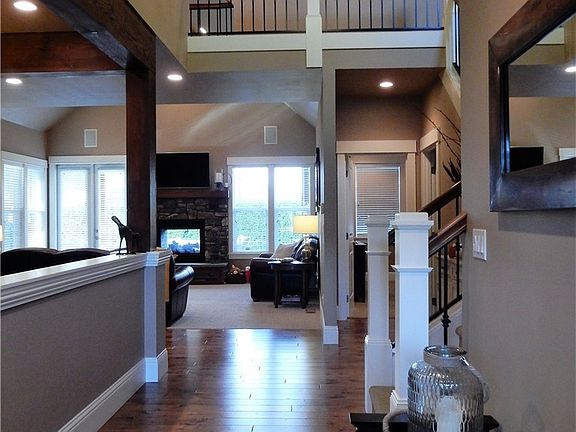 3rd image of 1473 Eastwood Way