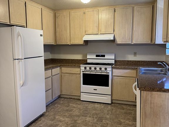 3rd image of 3265 Gordonia Dr