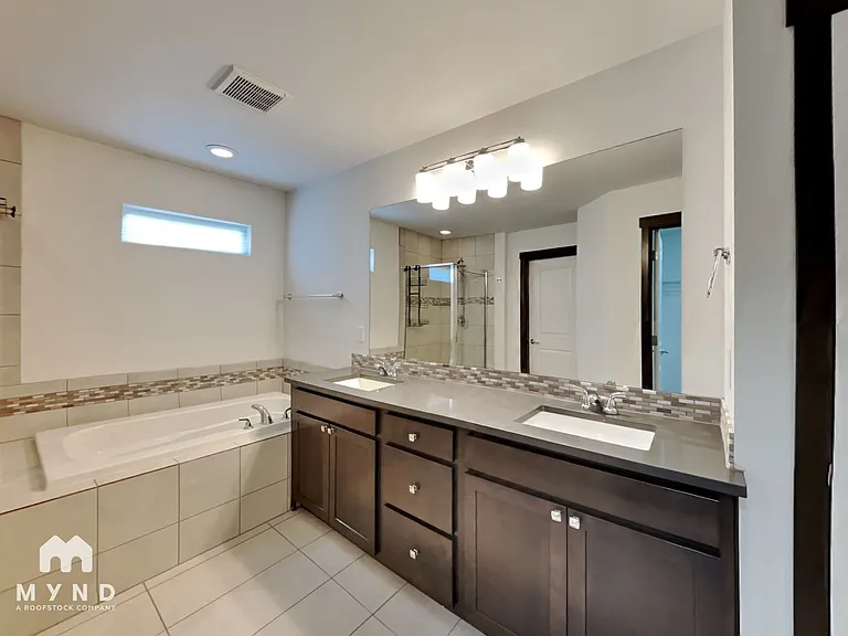 2753 S 124th Ln — Photo 11