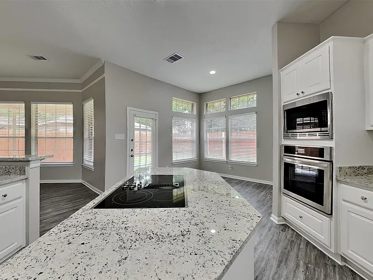 3922 Wildwood Valley Ct — Photo 3