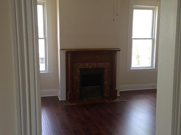 4th image of 140 Woodrow Ave