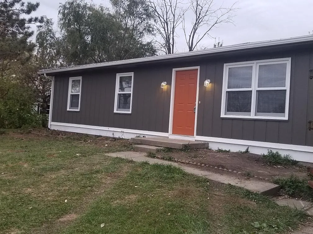 70 Fountain Lake Dr photo 1