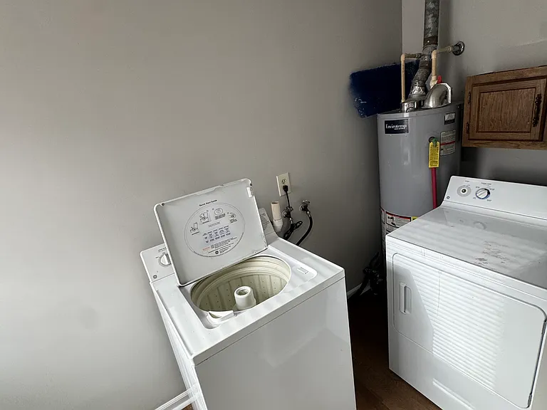 1724 Silver Ln — Photo 23