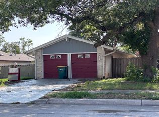 121 De Vaca, Universal City, TX 78148