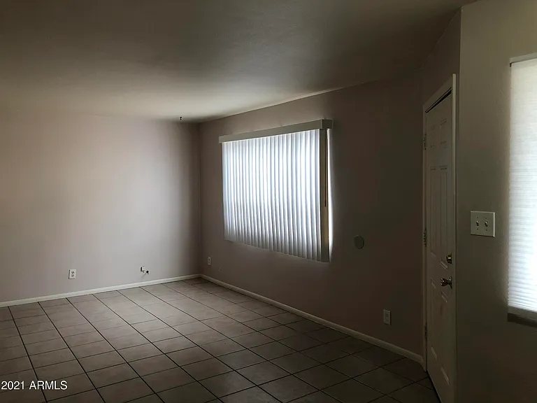 1138 W Dragoon Cir — Photo 4