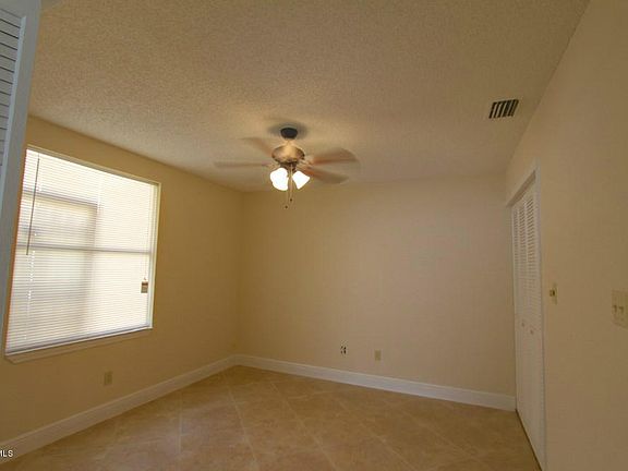 4th image of 711 Pine Island Dr #0