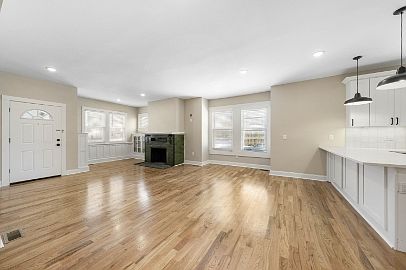 4th image of 951-59 W 7th St #1