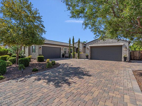 3rd image of 14768 W ESCONDIDO Drive N