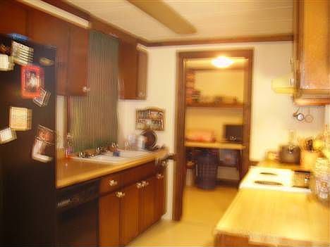 2nd image of 4690 Pinecrest Dr