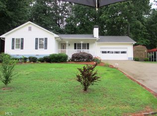 4609 Pond House Rd, Flowery Branch, GA 30542
