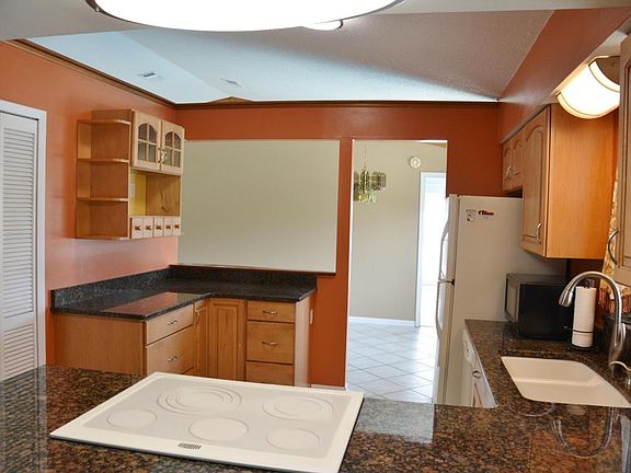 5th image of 2647 Village Park Dr