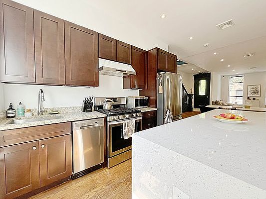 5th image of 313 Stuyvesant Ave #2