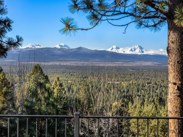 1748 NW Farewell Dr, Bend, OR 97703